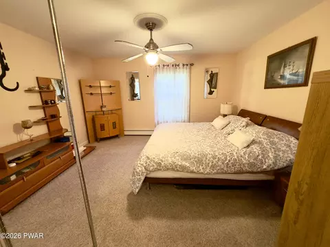 Bedroom - 104 Hedge Dr, Dingmans Ferry, PA 18328 photo 4 of 18