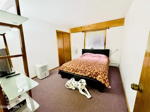 Bedroom - 104 Hedge Dr, Dingmans Ferry, PA 18328 photo 16 of 18