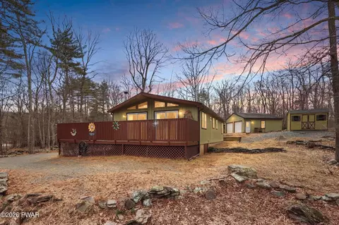 230 Eagle Rock Rd, Lackawaxen, PA 18435