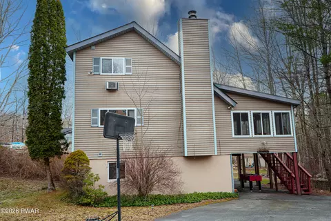 181 Windemere Ln, Lake Ariel, PA 18436