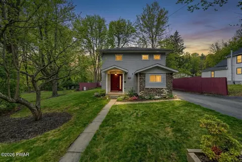 211 Spruce St, Hawley, PA 18428