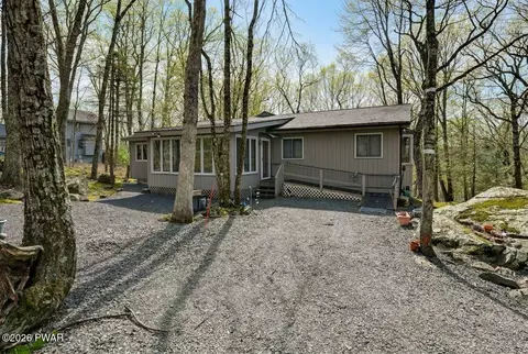 802 Sunrise Ct, Lords Valley, PA 18428