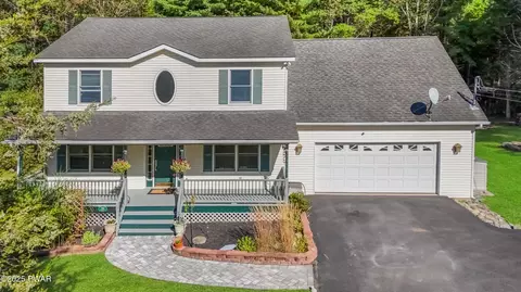 104 Meadow Ct, Milford, PA 18337
