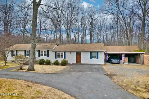 111 Laurel Acres Rd, Milford, PA 18337