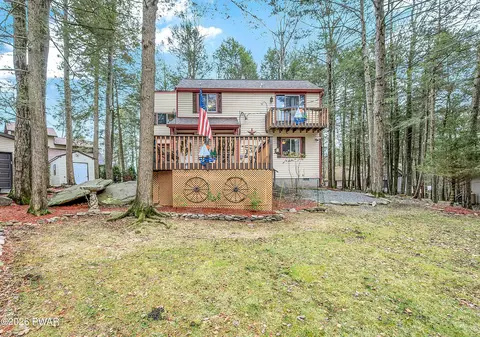 1019 Hickory Dr, Lake Ariel, PA 18436