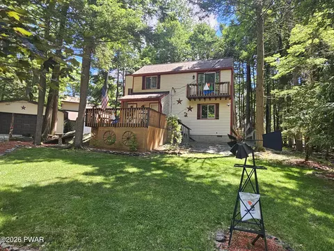 1019 Hickory Dr, Lake Ariel, PA 18436