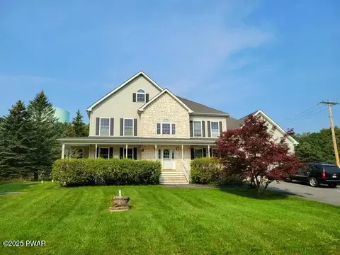 110 Overlook Ln, Lords Valley, PA 18428