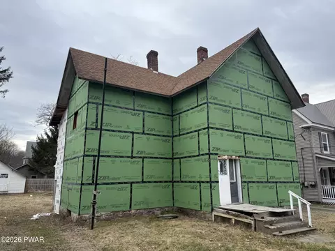 1214 Dyberry Pl, Honesdale, PA 18431