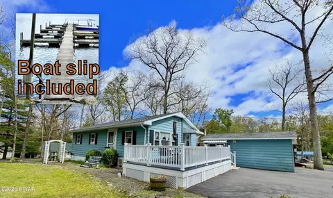13 Oak Dr, Lakeville, PA 18438