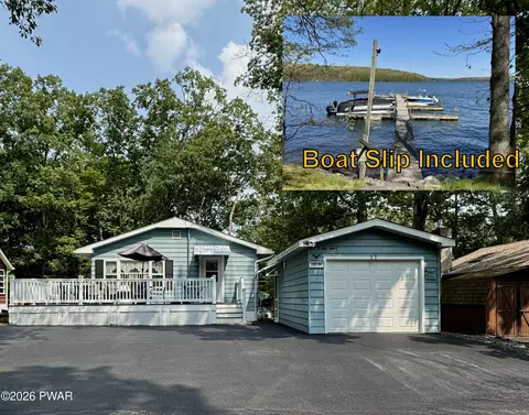13 Oak Dr, Lakeville, PA 18438