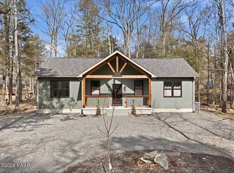 1050 Mockingbird Ln, Lake Ariel, PA 18436