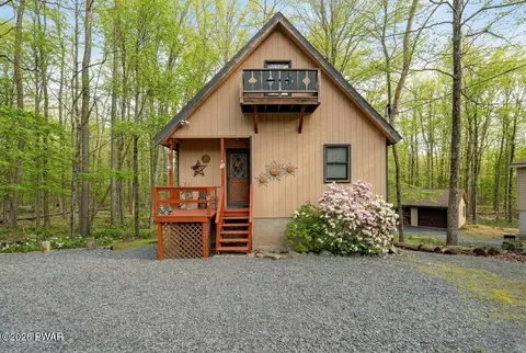 331 Chestnuthill Dr, Lake Ariel, PA 18436