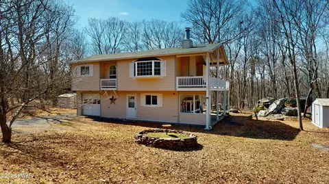 119 Robin Ln, Dingmans Ferry, PA 18328