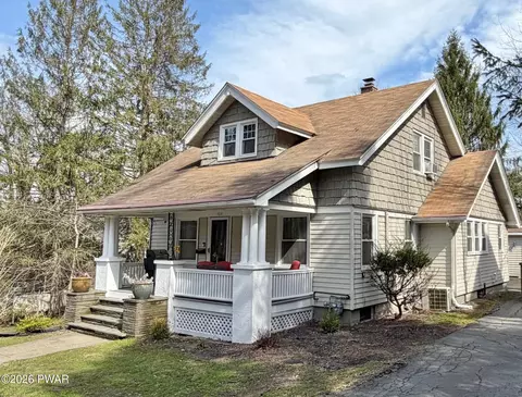 406 Welwood Ave, Hawley, PA 18428