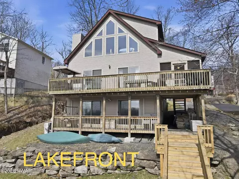 174 N Lake Dr, Dingmans Ferry, PA 18328
