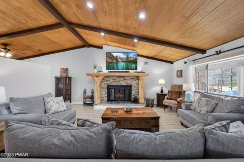 Living - 4143 Spring Cir, Bushkill, PA 18324 photo 1 of 6
