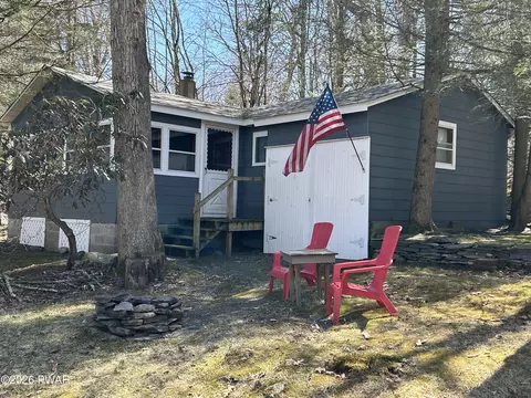 123 Mosier Rd, Dingmans Ferry, PA 18328
