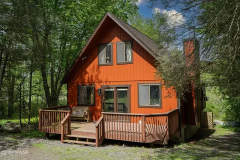 72 Oak Cir, Lake Ariel, PA 18436
