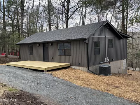 95 Bruin Rd, Lake Ariel, PA 18436