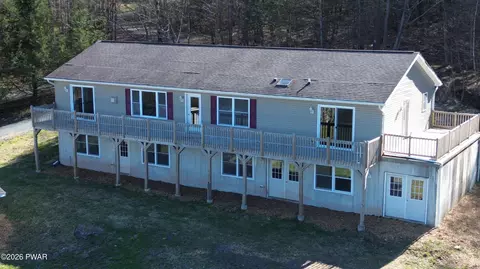 523 Creek Dr # B, Prompton, PA 18456
