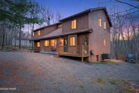 176 Pebble Rock Rd, Lackawaxen, PA 18435