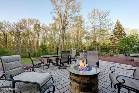 103 Black Birch, Lords Valley, PA 18428