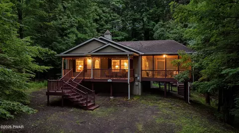 30 Woodview Ter, Lake Ariel, PA 18436