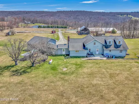101 Turner Rd, Pleasant Mount, PA 18453