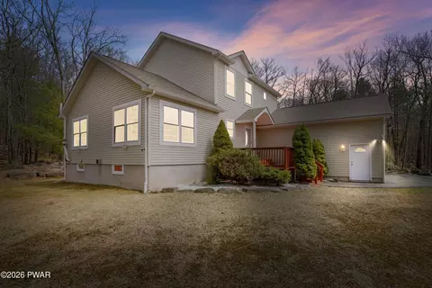 130 Ozark Rd, Tafton, PA 18464