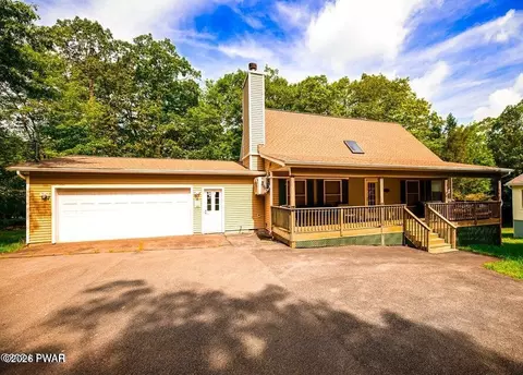 144 Eisenhower Dr, Lords Valley, PA 18428
