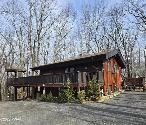 300 Forest Dr, Lords Valley, PA 18428