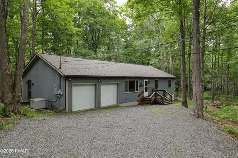 259 Lc Larsen Dr, Covington Twp, PA 18424