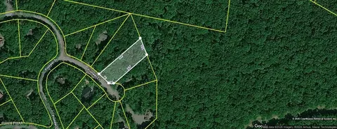 806 Pioneer Ct, Lackawaxen, PA 18435