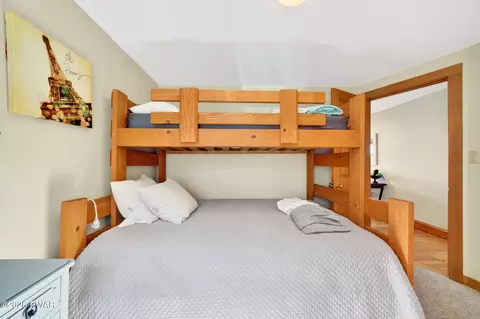 Bedroom - 113 Chipmunk Dr, Tafton, PA 18464 photo 5 of 8