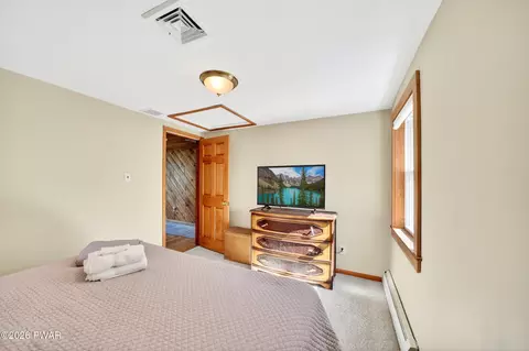 Bedroom - 113 Chipmunk Dr, Tafton, PA 18464 photo 7 of 8