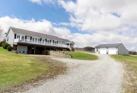 347 Shehawken Rd # B, Preston Park, PA 18455