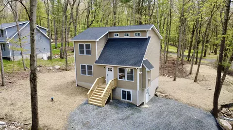 101 Pine Dr, Shohola, PA 18458