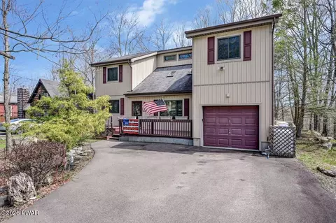 37 Woodridge Dr, Lake Ariel, PA 18436