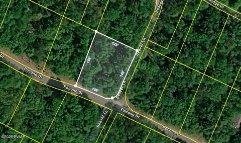 200 Pocono Dr, Gouldsboro, PA 18424