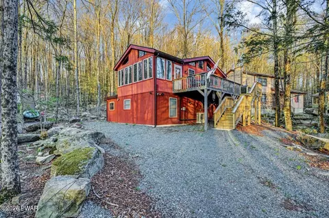 64 N Gate Rd, Lake Ariel, PA 18436