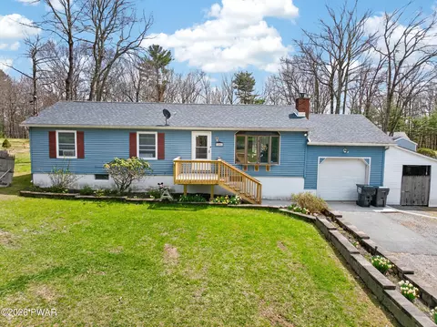 106 Woodland Ct, Dingmans Ferry, PA 18328