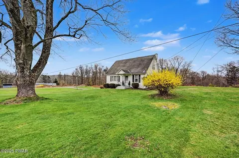 155 Weniger Hill Rd, Honesdale, PA 18431