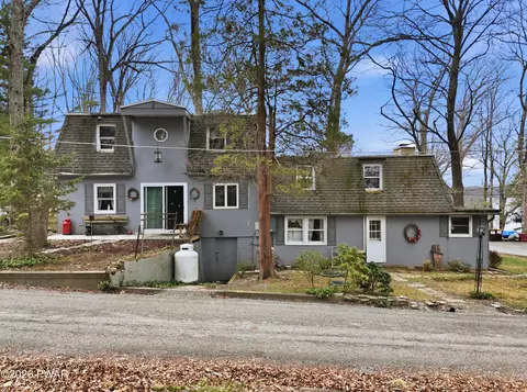 101 Spruce Rd, Tafton, PA 18464