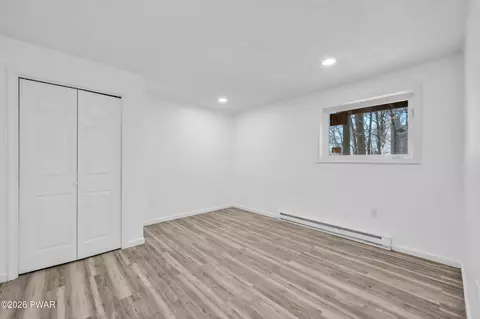 1093 Lancaster Dr, Bushkill, PA 18324 photo 35