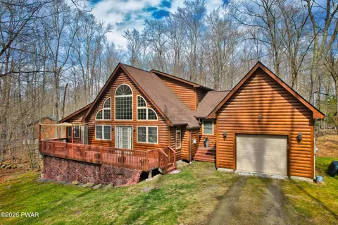 161 Lake Rd, Lake Ariel, PA 18436