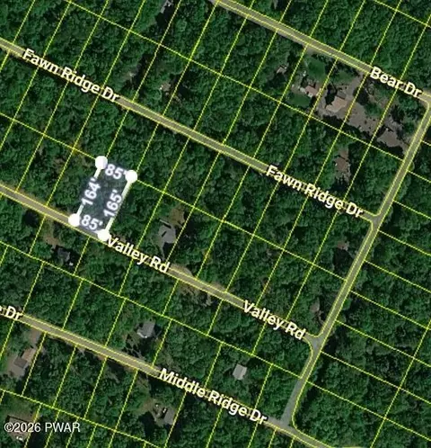 15 Valley Rd, South Sterling, PA 18445