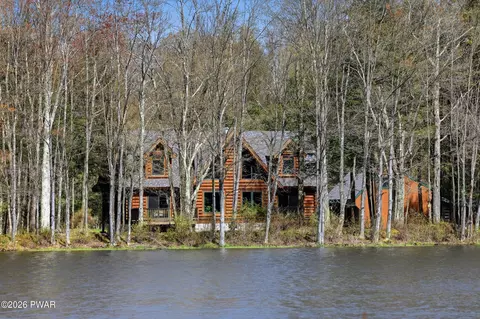 21 Halawa Ln, Newfoundland, PA 18445