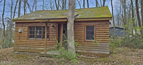 116 Susan Ln, Shohola, PA 18458