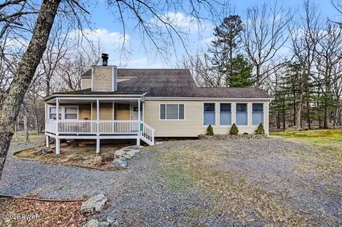 250 Falling Waters Blvd, Lackawaxen, PA 18435