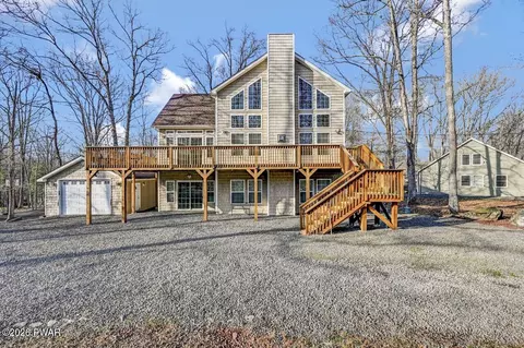 100 Oriole Pl, Lackawaxen, PA 18435
